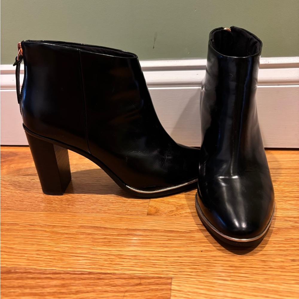 Ted Baker London - Black Leather Ankle Boots with metallic edge and zip back